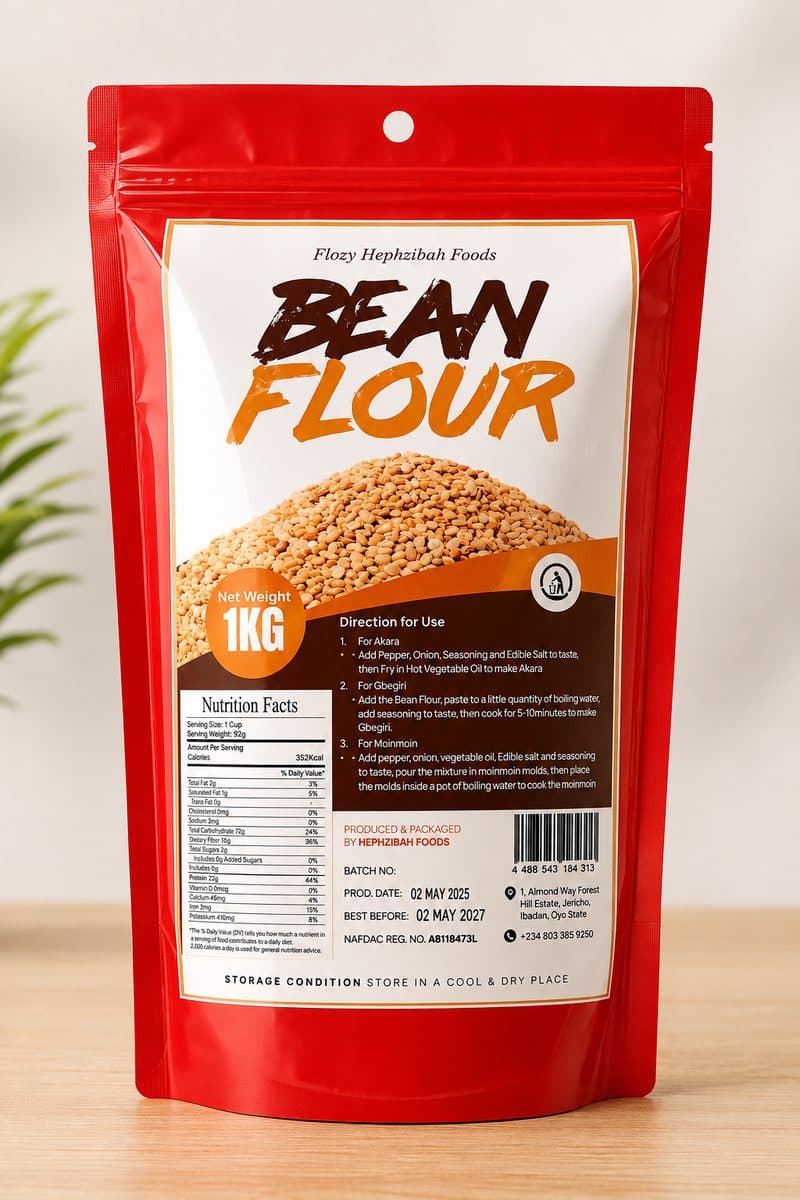 Flozy Bean Flour 1kg pouch with raw peeled beans and freshly milled flour